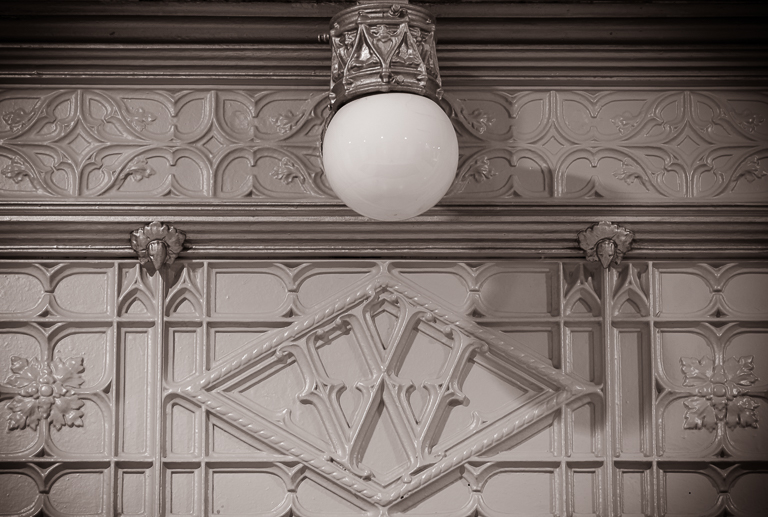 01 Woolworth etc 2081